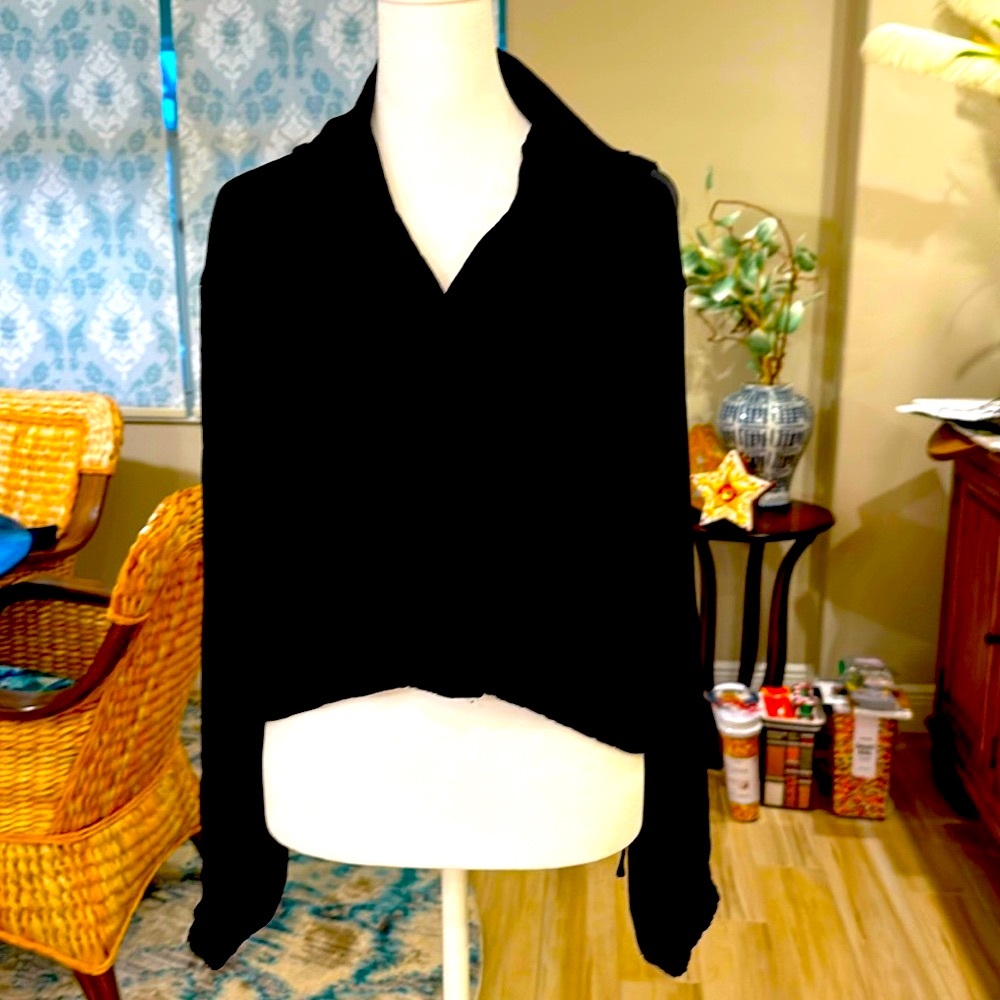 100% polyester hooded black silky type feel wrinkle resistant